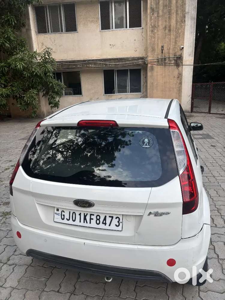 Female Used Tiptoo Running Powerful Car