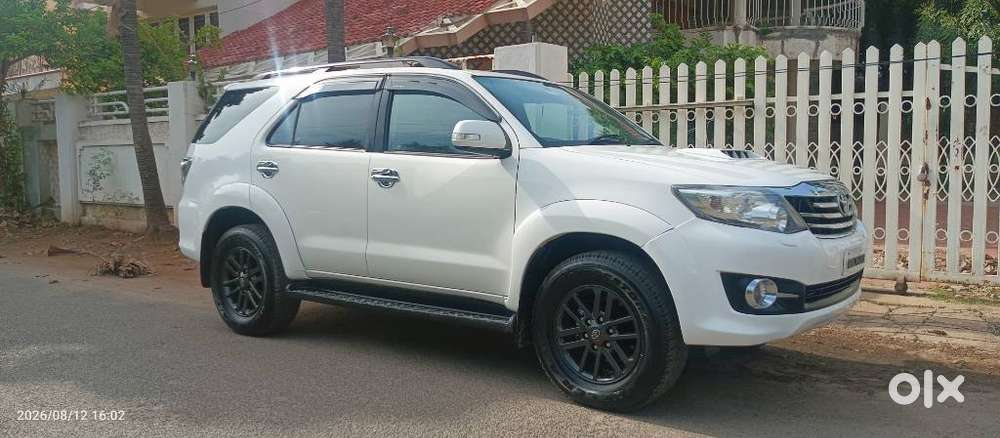 Toyota Fortuner 3.0 4x4 Manual, 2015, Diesel