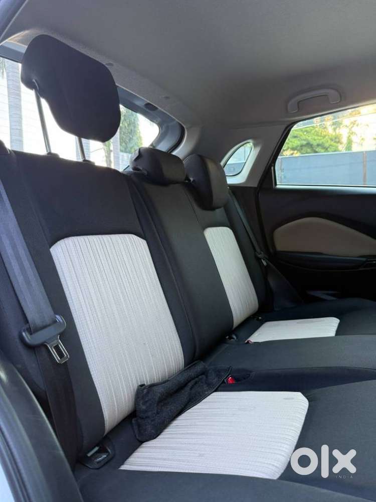 Toyota Glanza 1.2 V Amt, 2024, Petrol