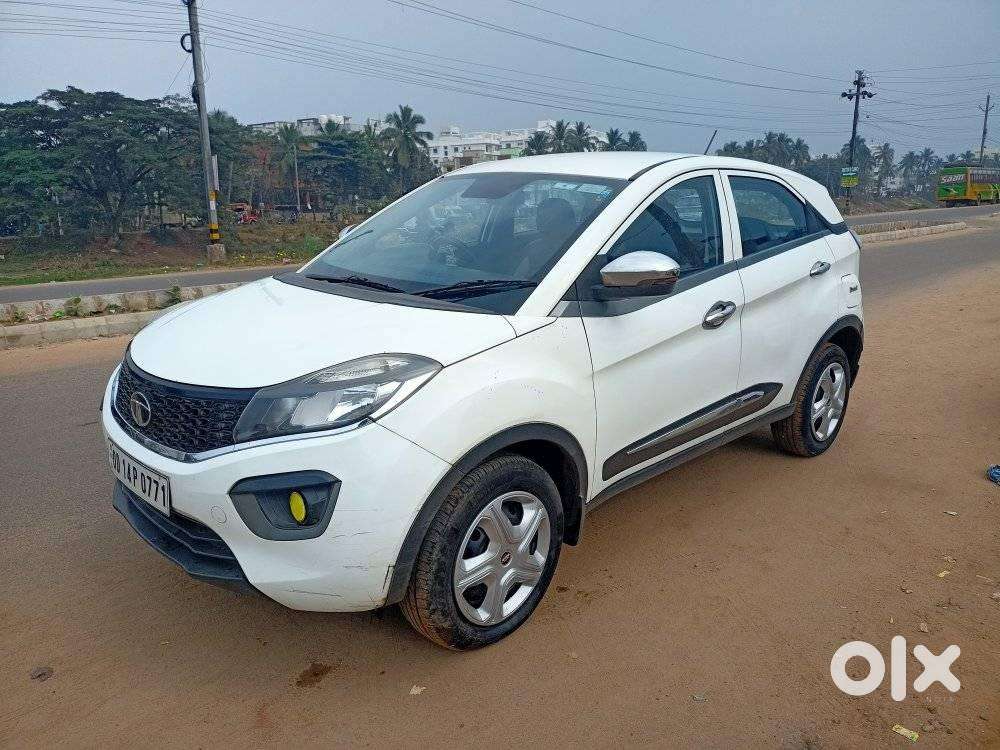 Tata Nexon 1.5 Revotorq Xm (s), 2018, Diesel