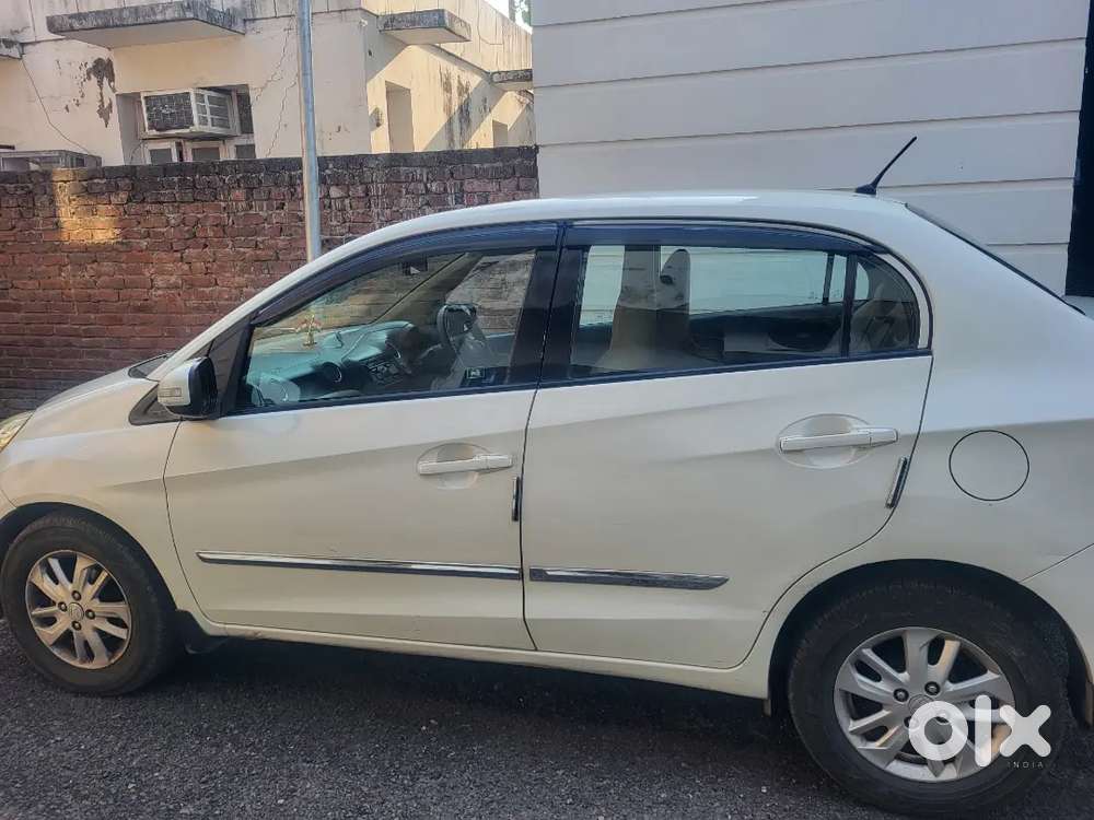 Honda Amaze 1.5 E 2013