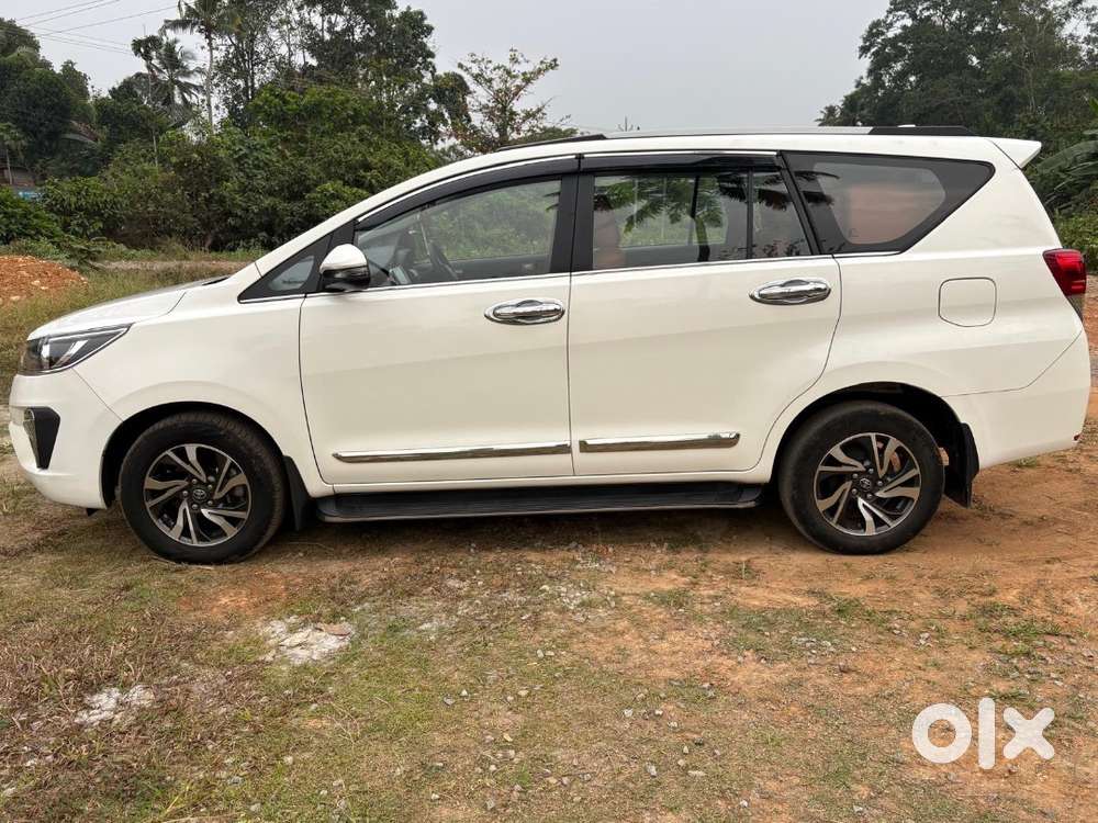 Perfect Family Suv: Toyota Innova Crysta In Mint Condition
