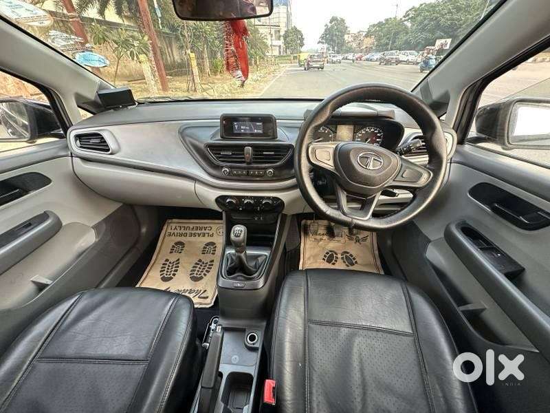 Tata Altroz 1.2 Xe, 2021, Petrol