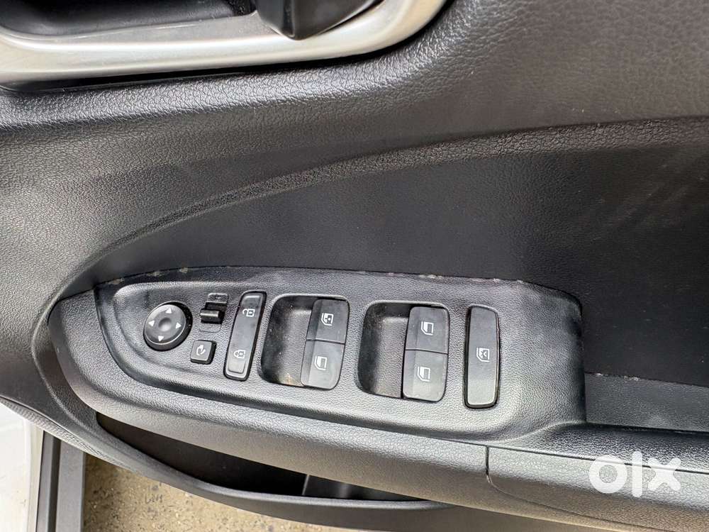 Hyundai Venue 1.2 S Plus, 2021, Petrol