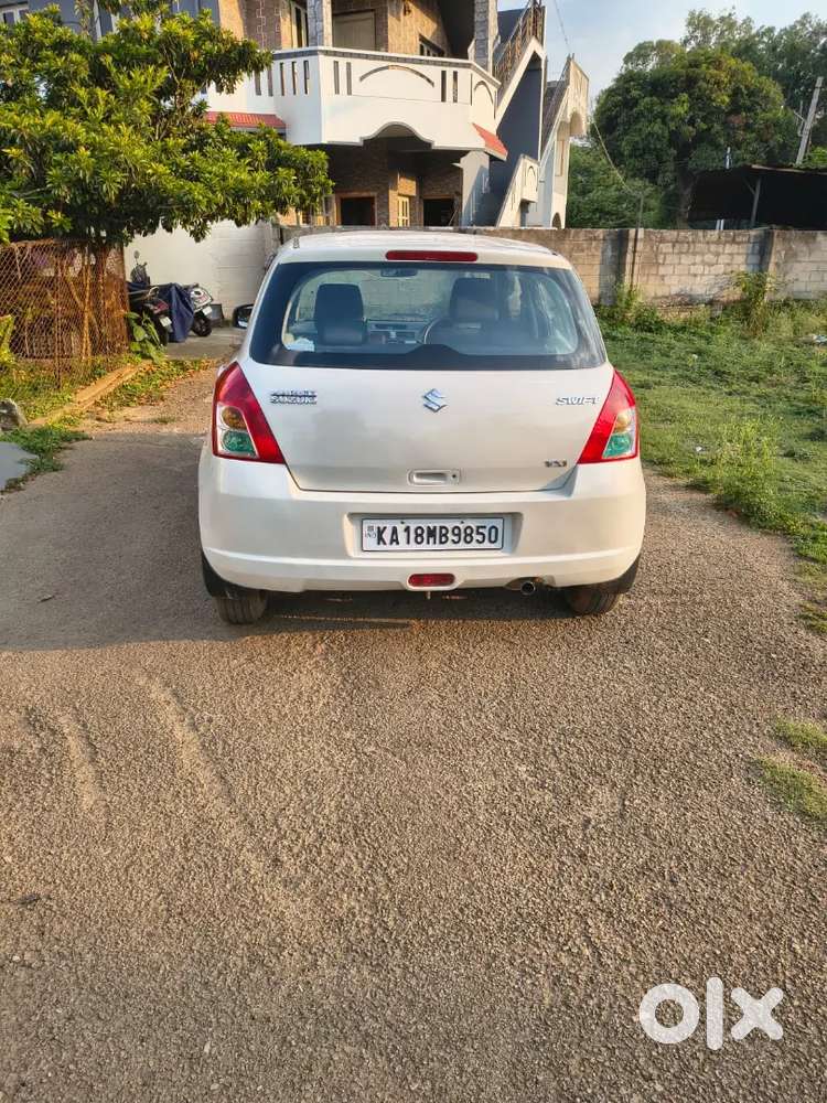 Maruti Suzuki Swift 2011 Petrol+cng