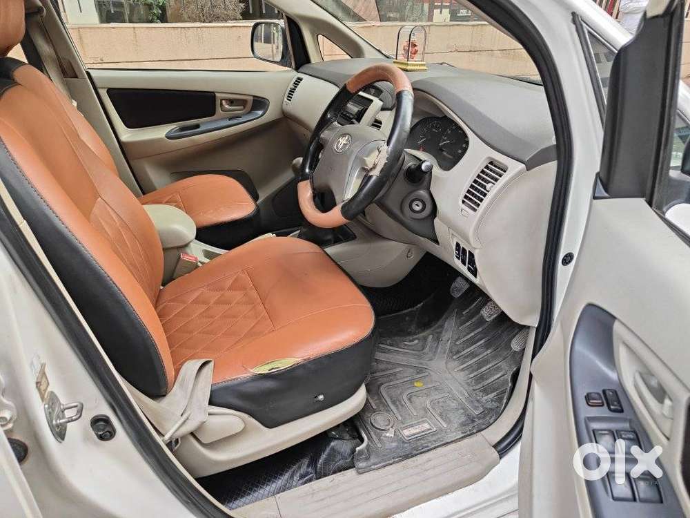 Toyota Innova Crysta 2.4 G Mt 8s, 2014, Diesel