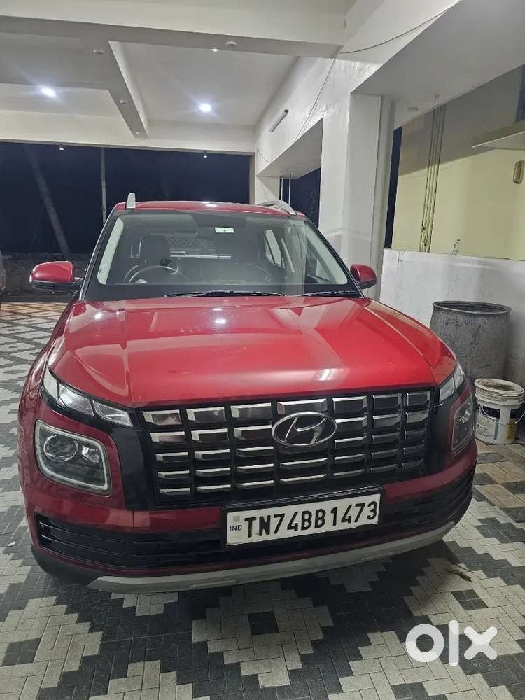 Hyundai Venue 2022 Petrol Well Maintained
