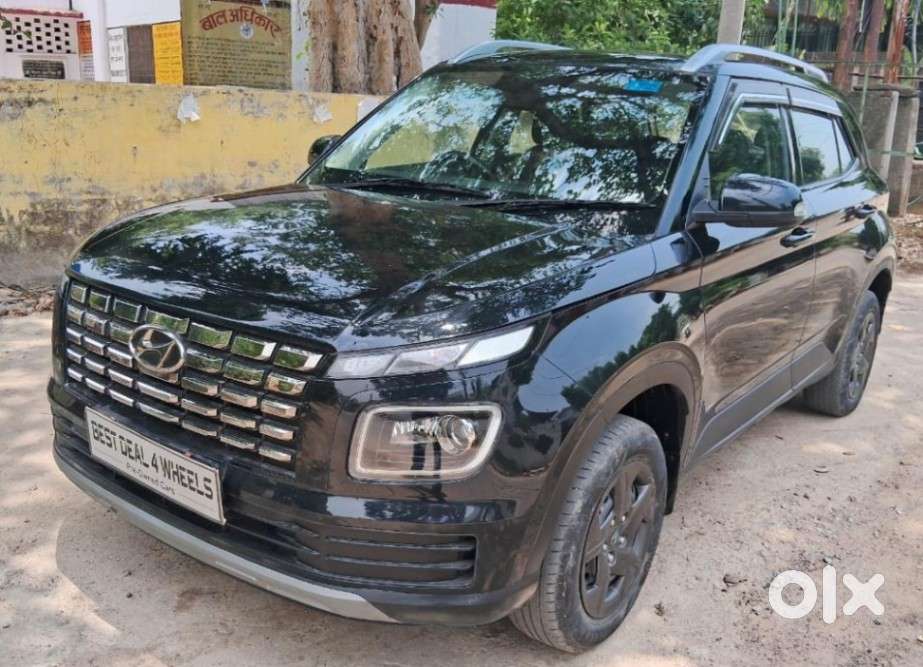 Hyundai Venue 1.2 S (o), 2024, Petrol