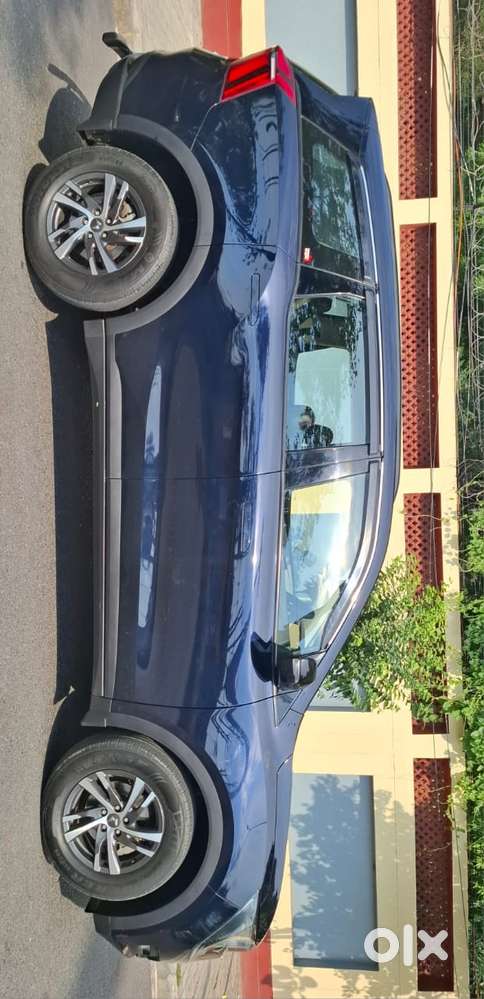 Mahindra Xuv700 2.2 Ax 5 Diesel At Str, 2024, Diesel