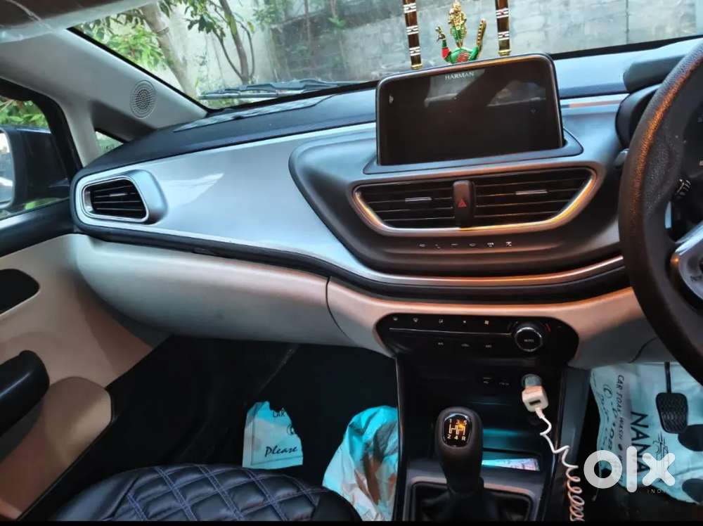 Tata Altroz 1.2 Xt 2024