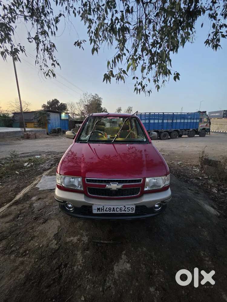 Chevrolet Tavera 2015