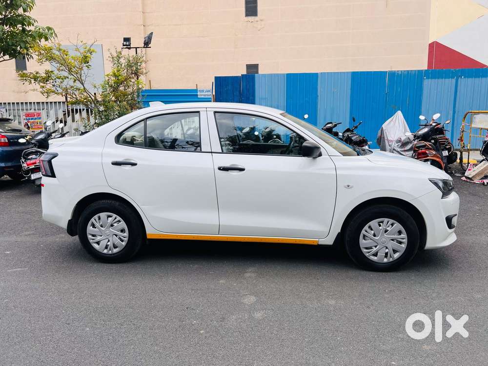 Maruti Suzuki Swift Dzire 1.2 Lxi (o), 2025, Petrol
