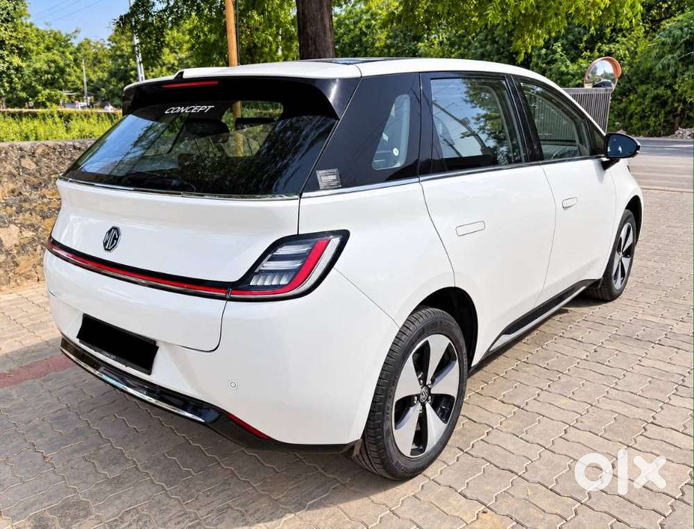 Mg Windsor Ev Essence, 2024, Electric