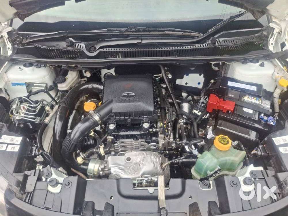 Tata Nexon 1.2 Revotron Xma Amt (s), 2022, Petrol