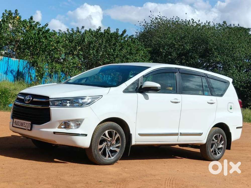 Toyota Innova Crysta 2.4 G Mt, 2022, Diesel