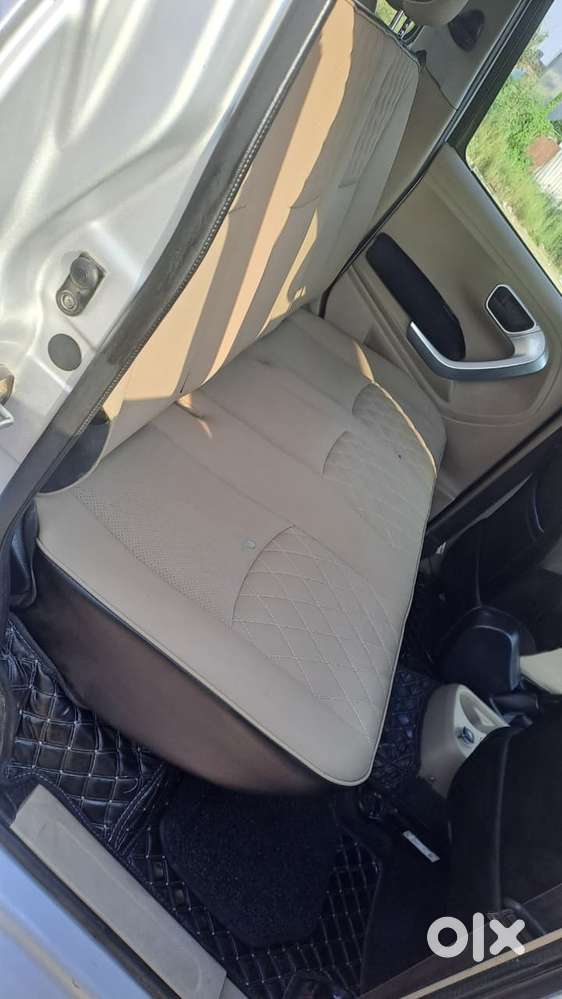 Mahindra Tuv 300 T10, 2018, Diesel