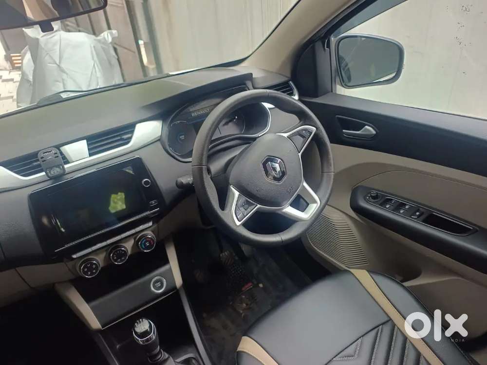 Renault Triber Rxz Mt 1l Top Model 2023manual For Sale