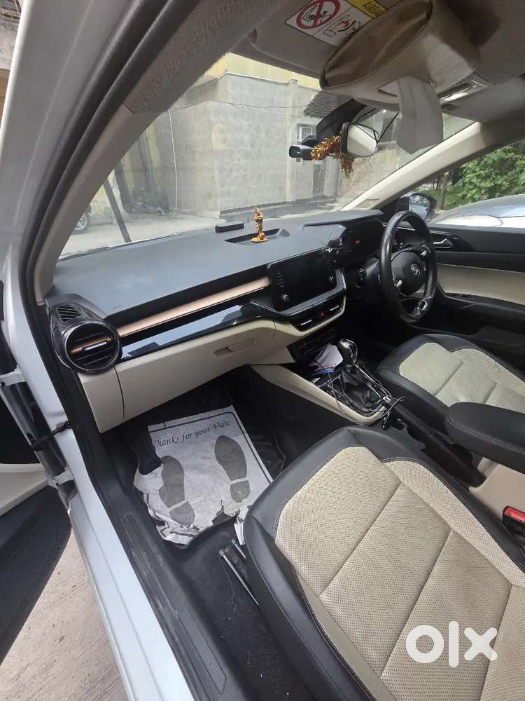 Skoda Slavia 1.0 Tsi At