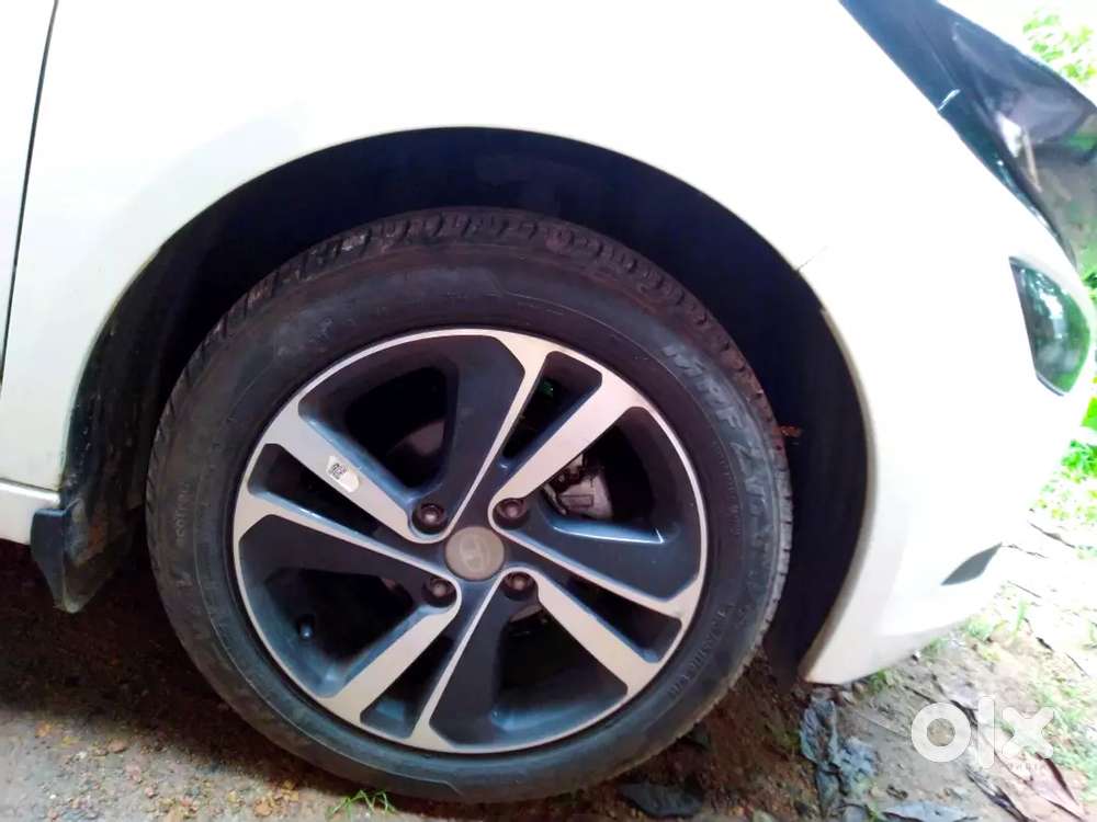 Altroz Xz Showroom Condition