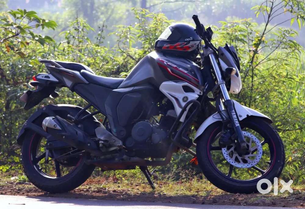 Yamaha FZs