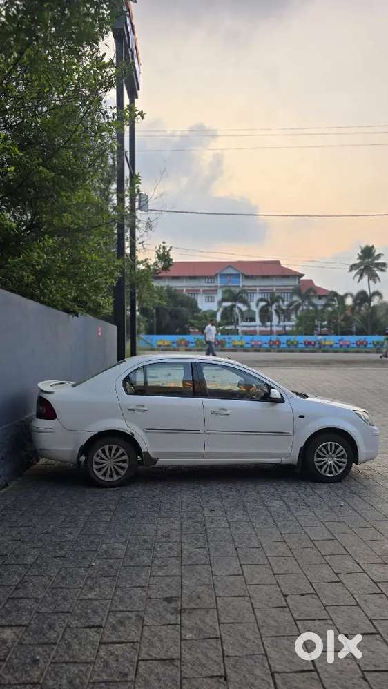 Ford Fiesta 2007 Petrol 120000 Km Driven