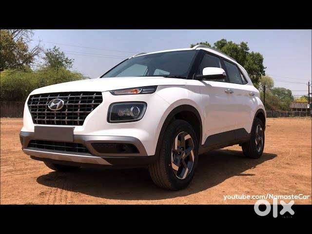 Hyundai Venue 2019 Petrol 120000 Km Driven
