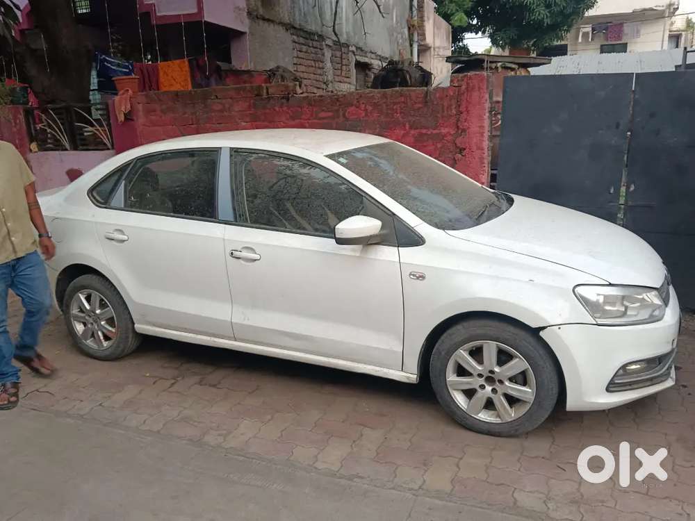 Volkswagen Vento 2012 Petrol 60000 Km Driven