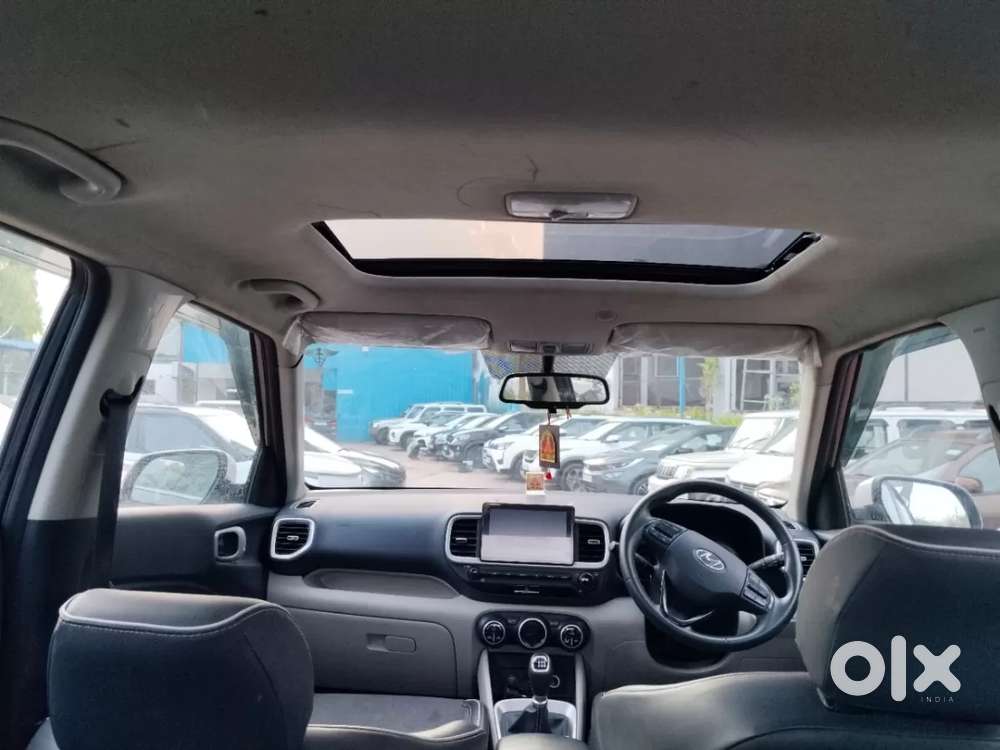 Hyundai Venue Sx (o) Mt 1.0 Turbo Dual Tone, 2020, Petrol
