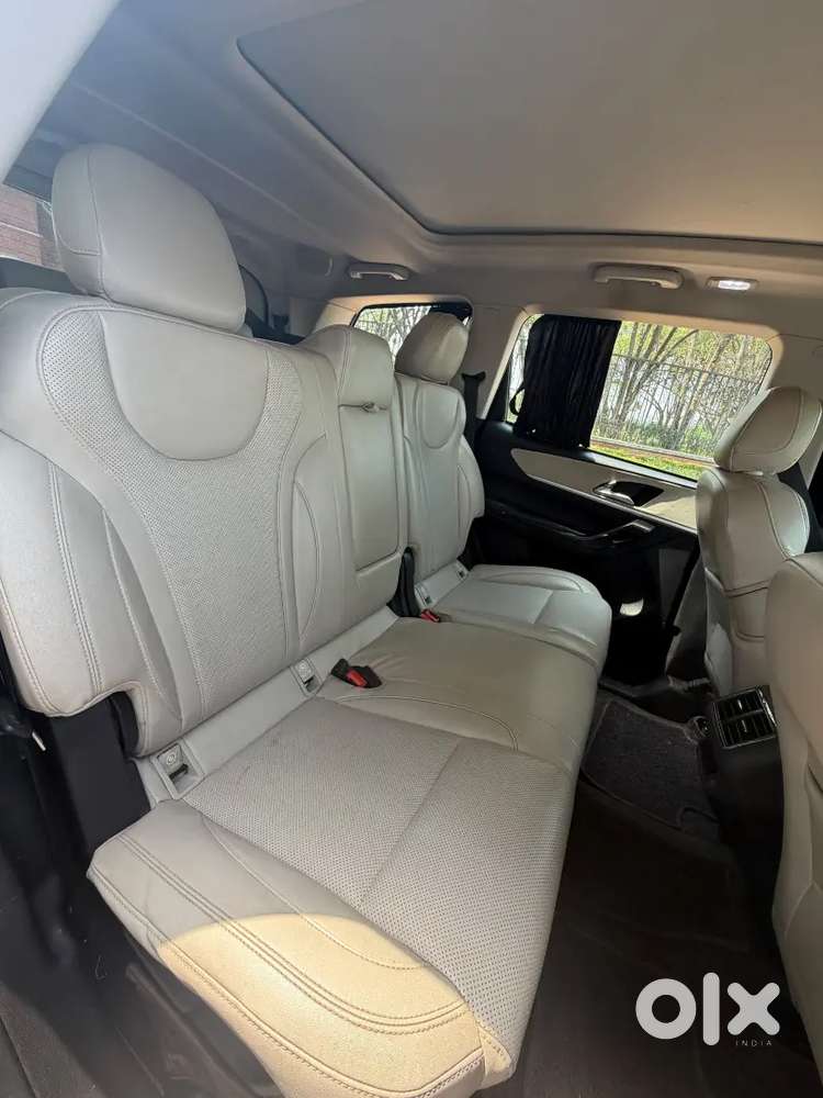 Mahindra Xuv700 Diesel At Luxury Pack 2024