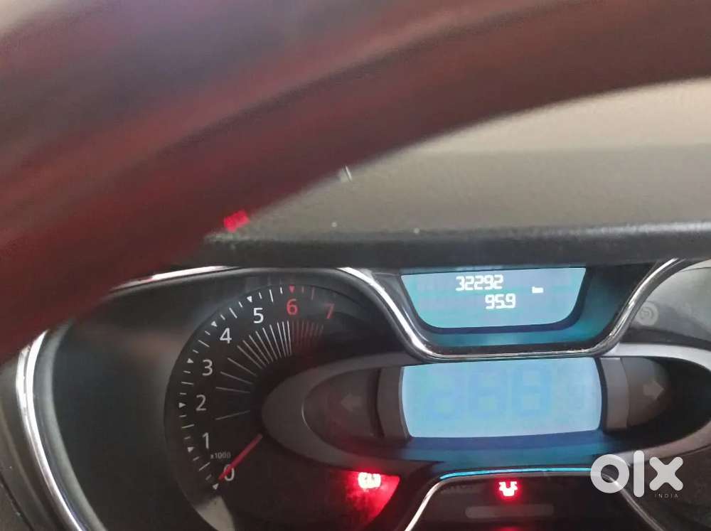 Designer Mumbai Mint Condition Renault Captur 2019 Petrol 36700 Km Dvn