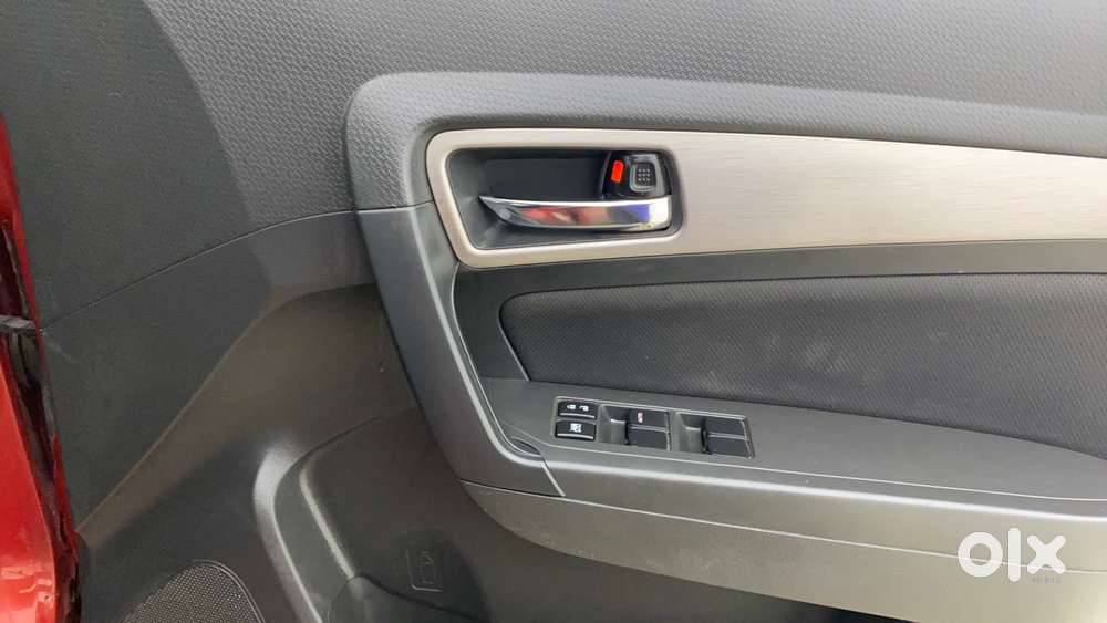 Maruti Suzuki Vitara Brezza Zdi Plus Dual Tone, 2017, Diesel