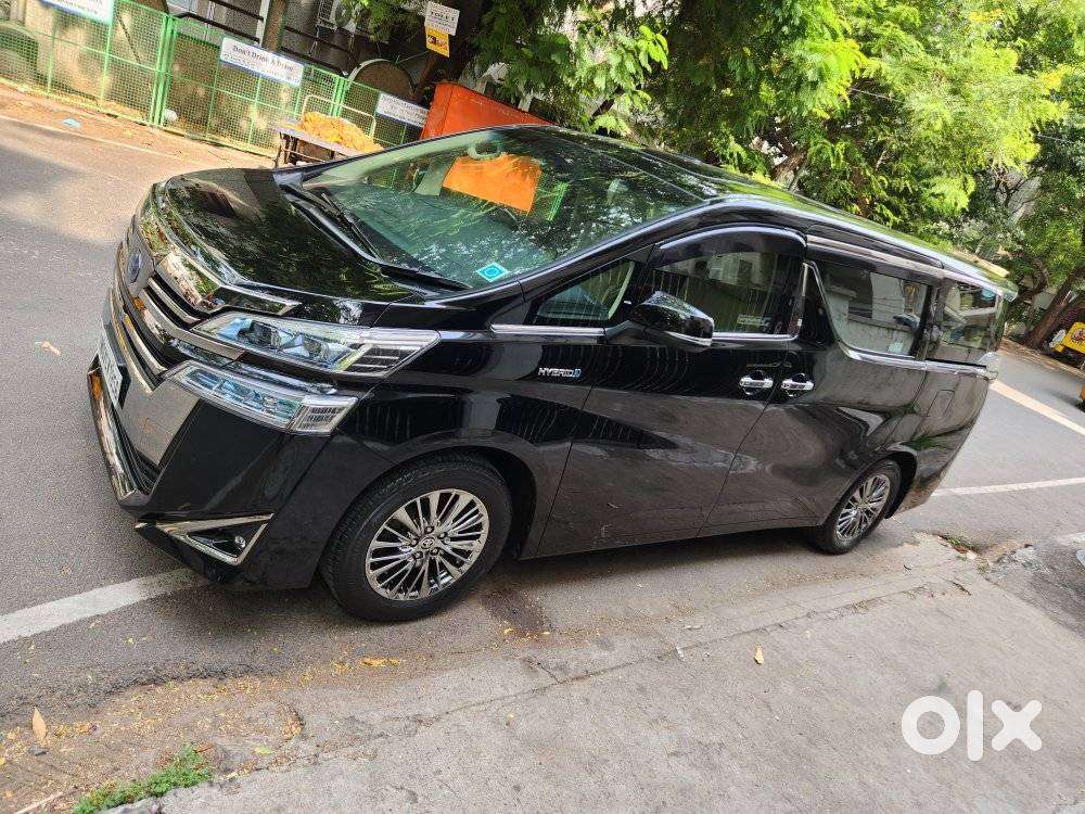 Toyota Vellfire 2.5 Executive Lounge, 2020, Petrol
