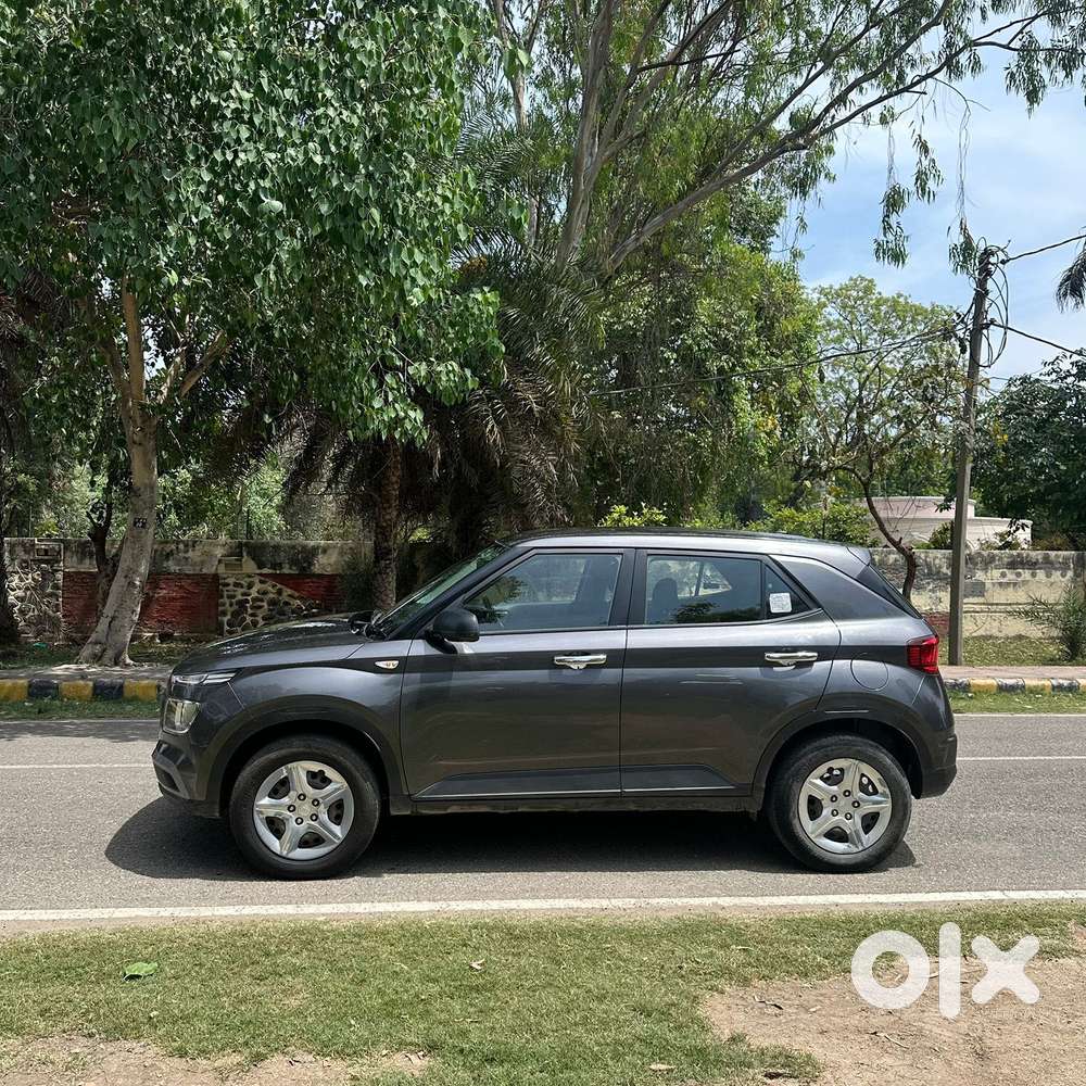 Hyundai Venue 1.2 S Plus, 2020, Petrol