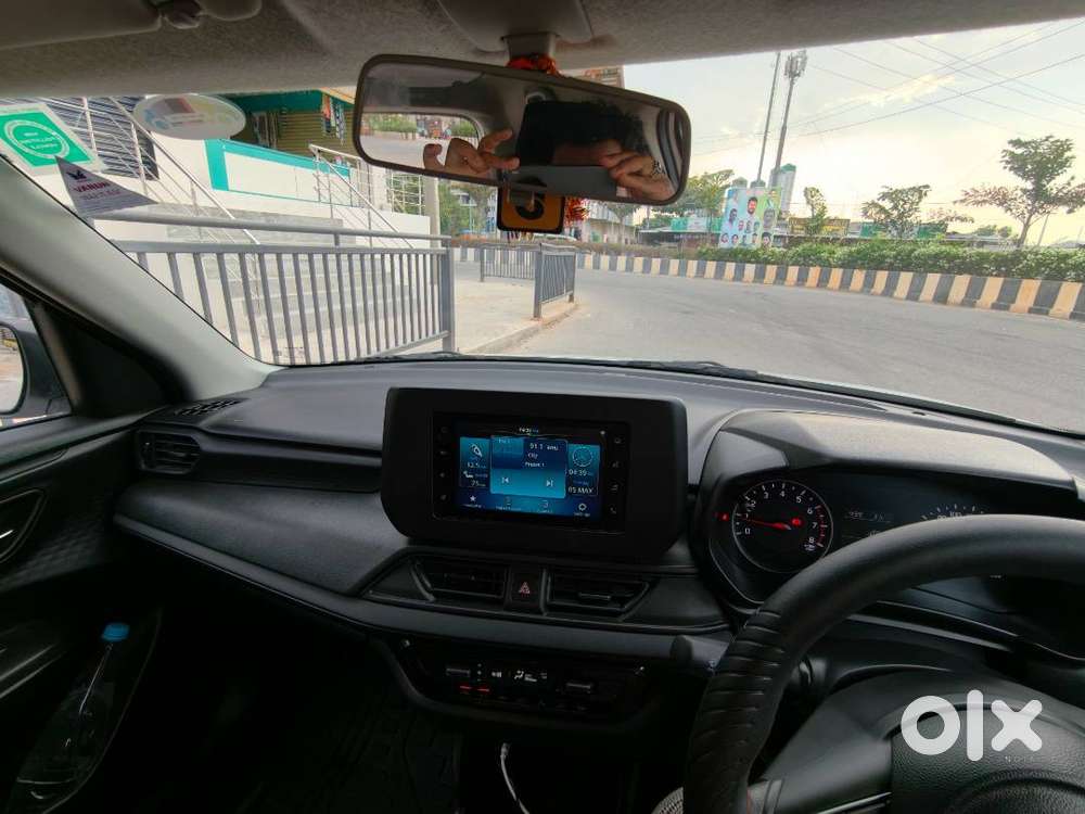Selling My Maruti Suzuki Swift Vxi (o) Amt Petrol