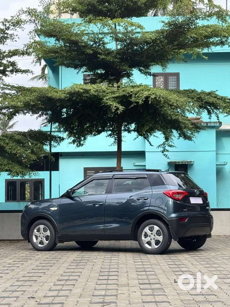 Mahindra Xuv300 1.2 W6 Amt Petrol, 2021, Petrol