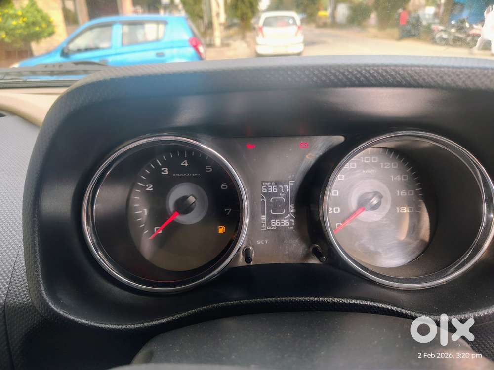 Mahindra Tuv 300 T10, 2019, Diesel