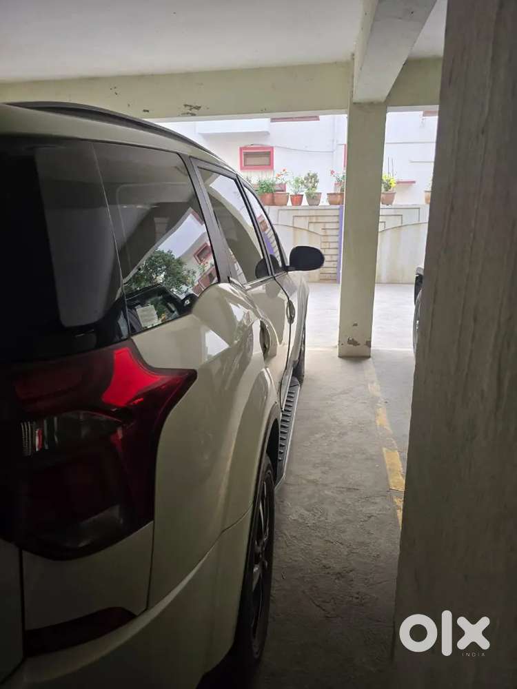 Mahindra Xuv 500 Showroom Condition