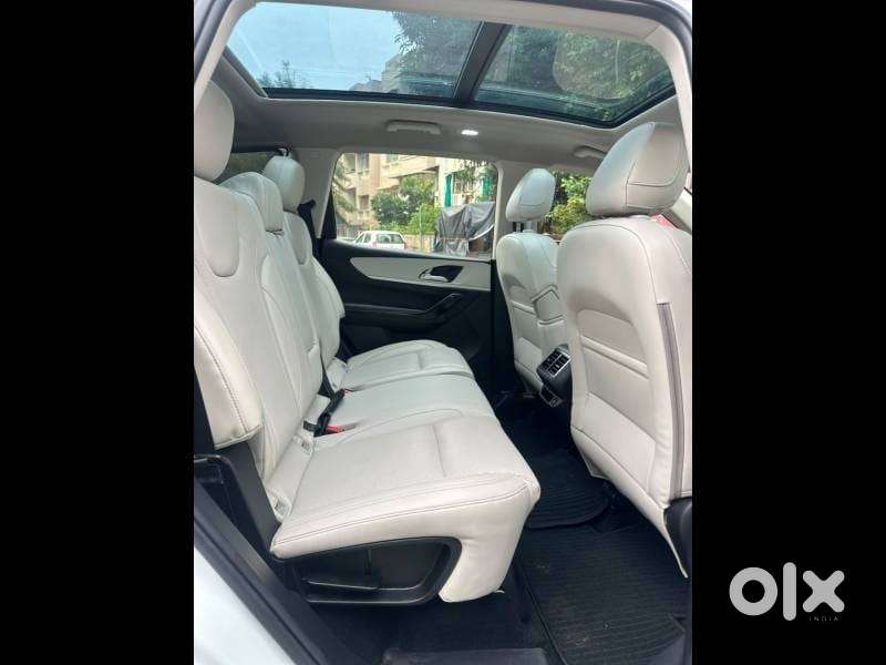 Mahindra Xuv700 2.2 Ax 7 Diesel At Luxury Pack Str, 2024, Diesel