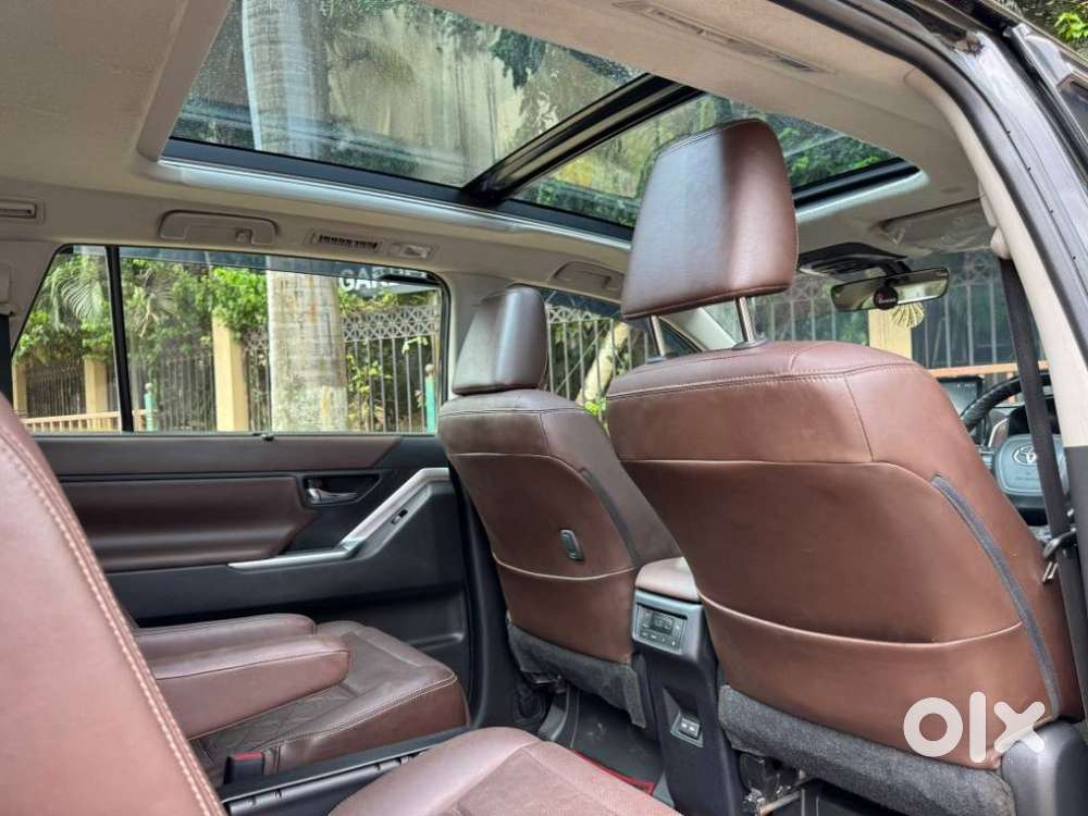 Toyota Innova Hycross 2.0 Zx Hybrid 7 Str, 2023, Petrol