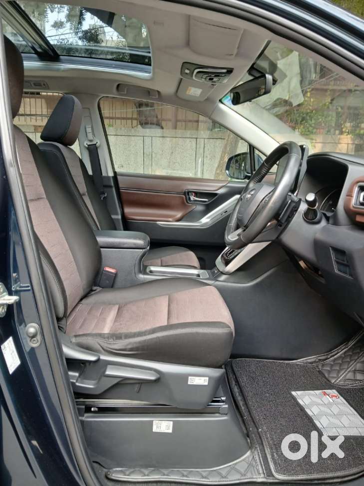 Toyota Innova Hycross 2.0 Vx (o) Hybrid 7 Str, 2024, Petrol