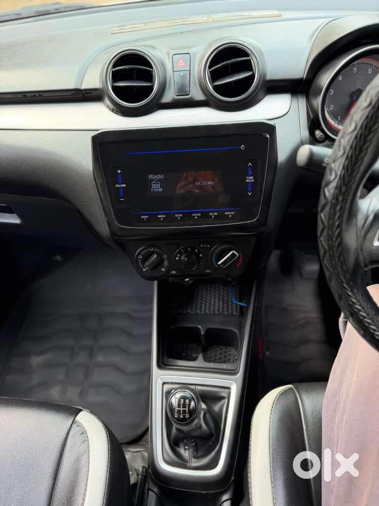 Maruti Suzuki Swift Vxi + Manual, 2022, Petrol