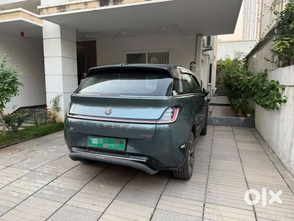 Mg Windsor Ev Essence 2025