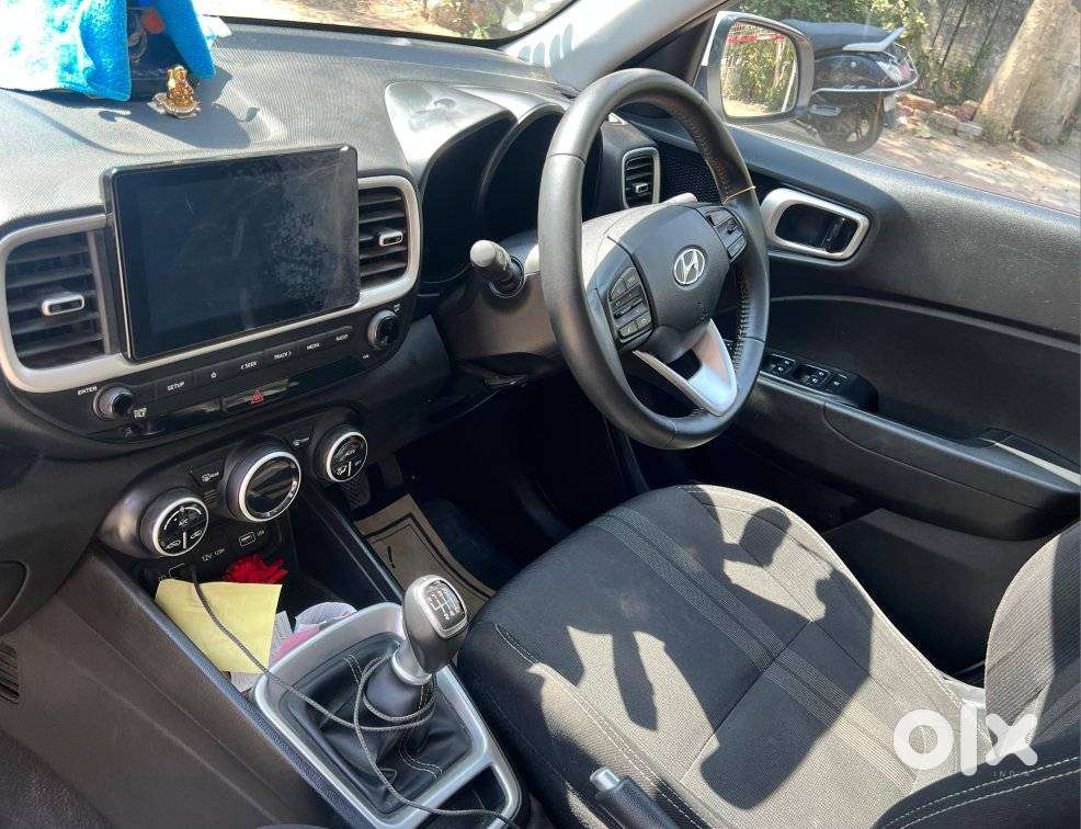 Hyundai Venue Sx Mt, 2023, Diesel