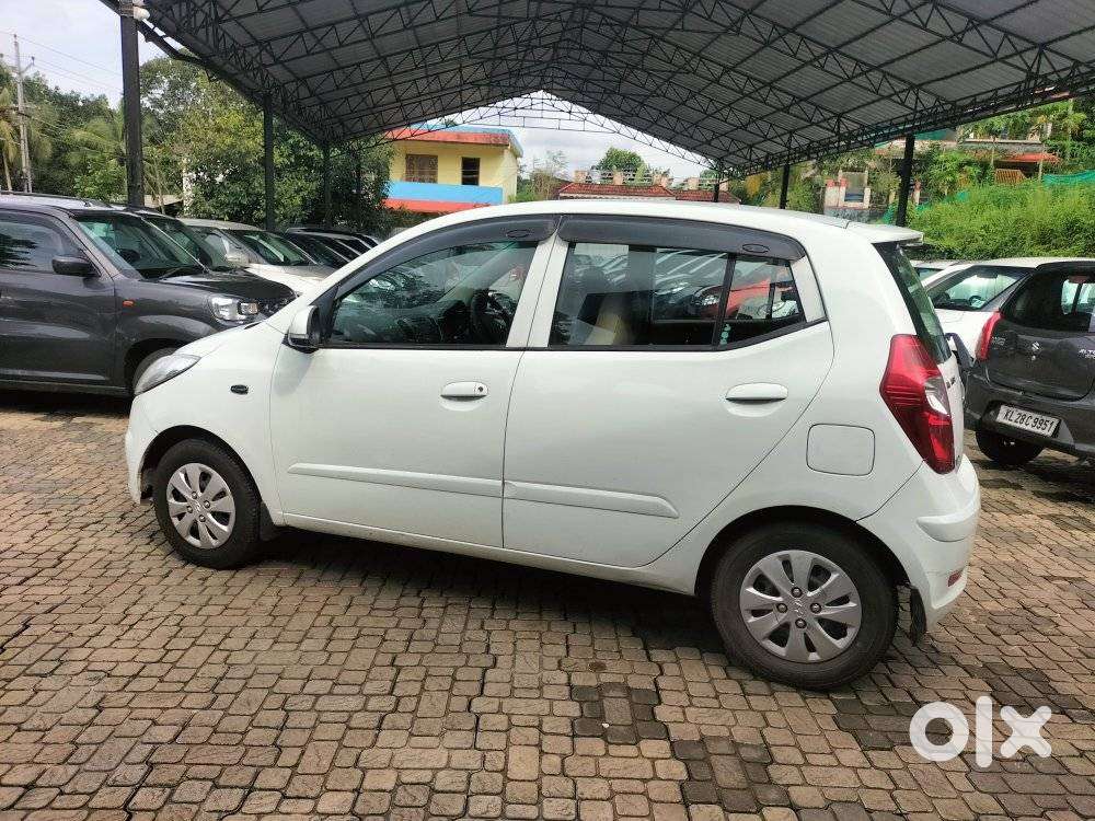 Hyundai I10 Sportz, 2012, Petrol