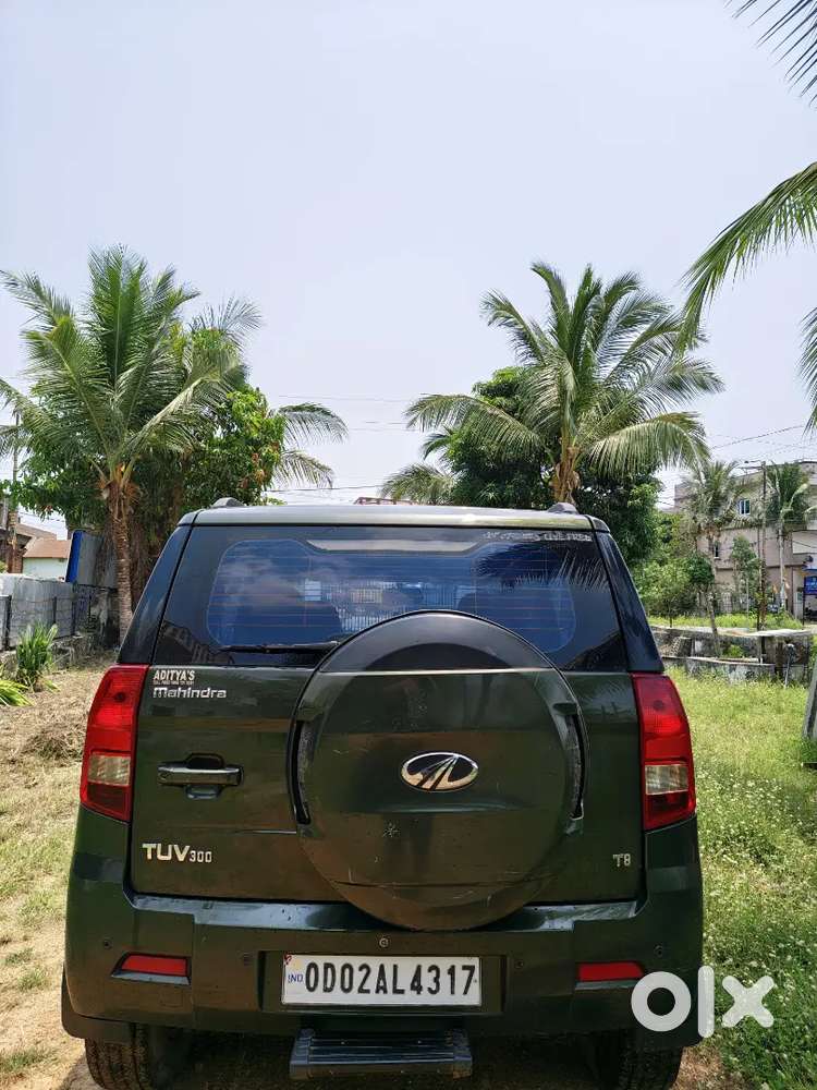 Mahindra Tuv 300 1.5 T8 2018