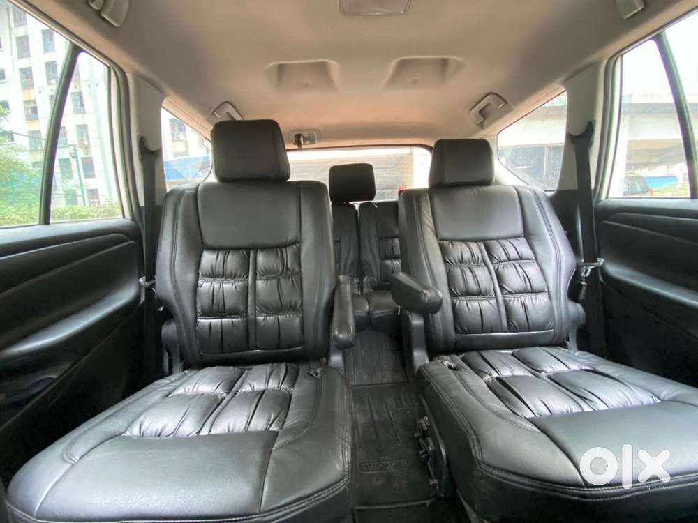 Toyota Innova Crysta 2.4 Mt 2020