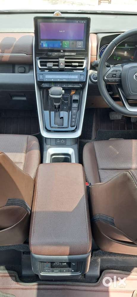 Toyota Innova Hycross 2.0 Zx (o) Hybrid 7 Str, 2025, Petrol