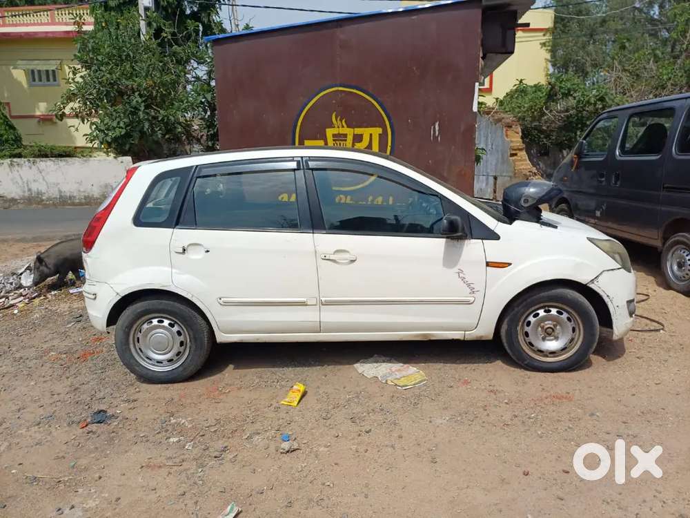 Ford Figo 2013 Petrol 86530 Km Driven