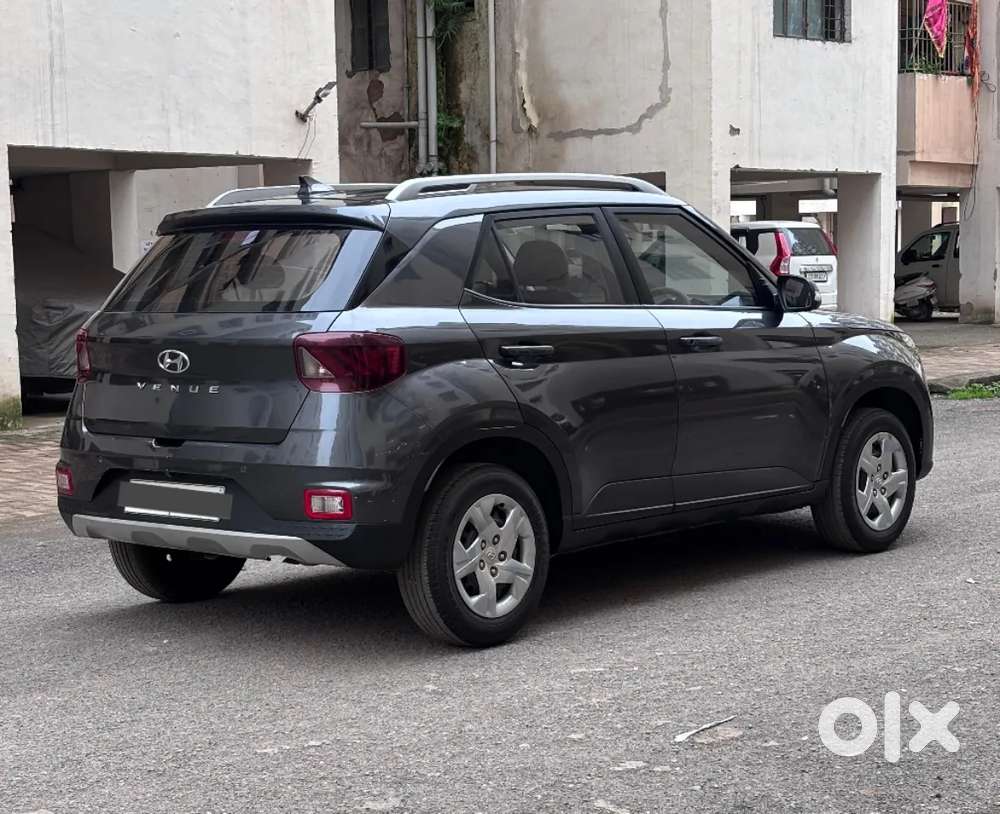 Hyundai Venue 1.2 S Plus, 2021, Petrol