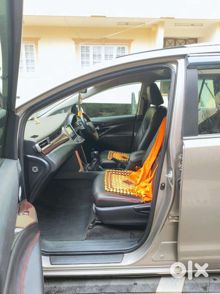 Toyota Innova Crysta Diesel 2017 Doctor Car